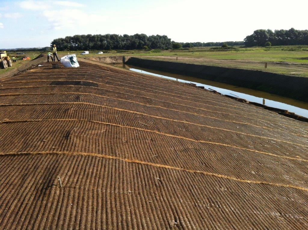 4 Vmax C350 installed for spillway protection